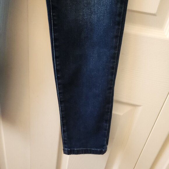 Maternity Skinny Jeans By Ingrid & Isabel Size 4 Dark Blue Denim NWOT - Picture 2 of 9